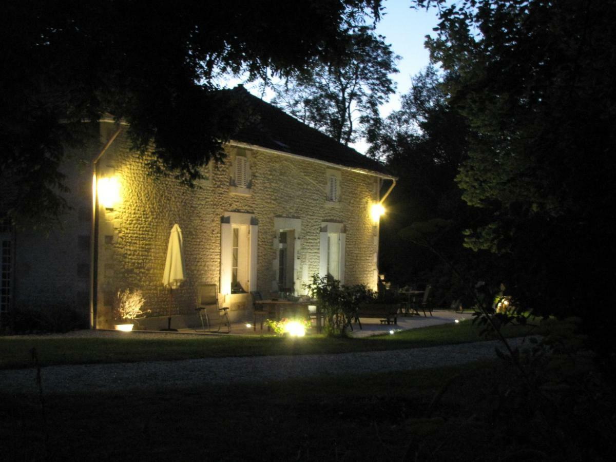 Bed and Breakfast Le Chemin Challignac Zewnętrze zdjęcie